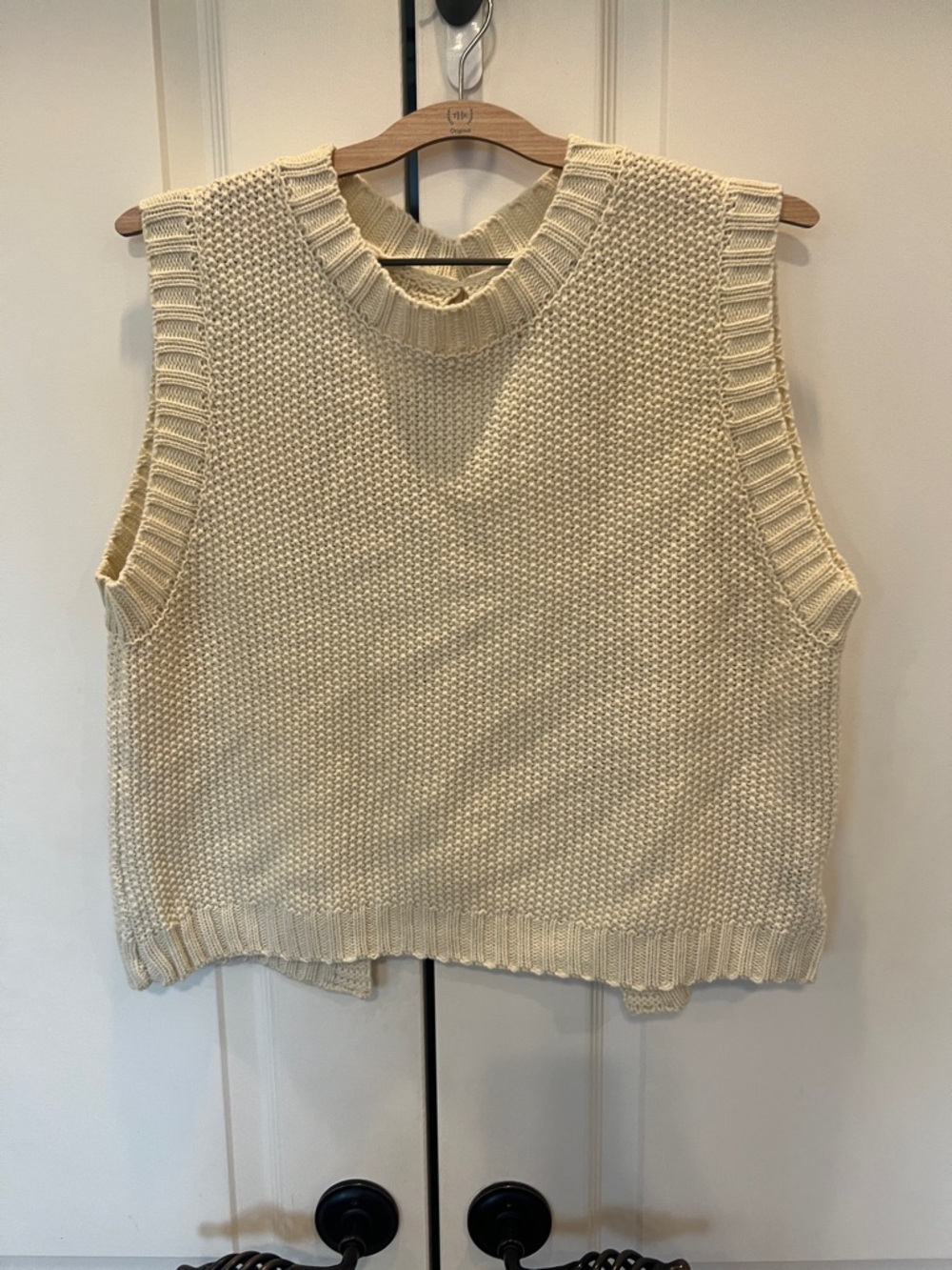 Cream Cable Knit Sleeveless Vest